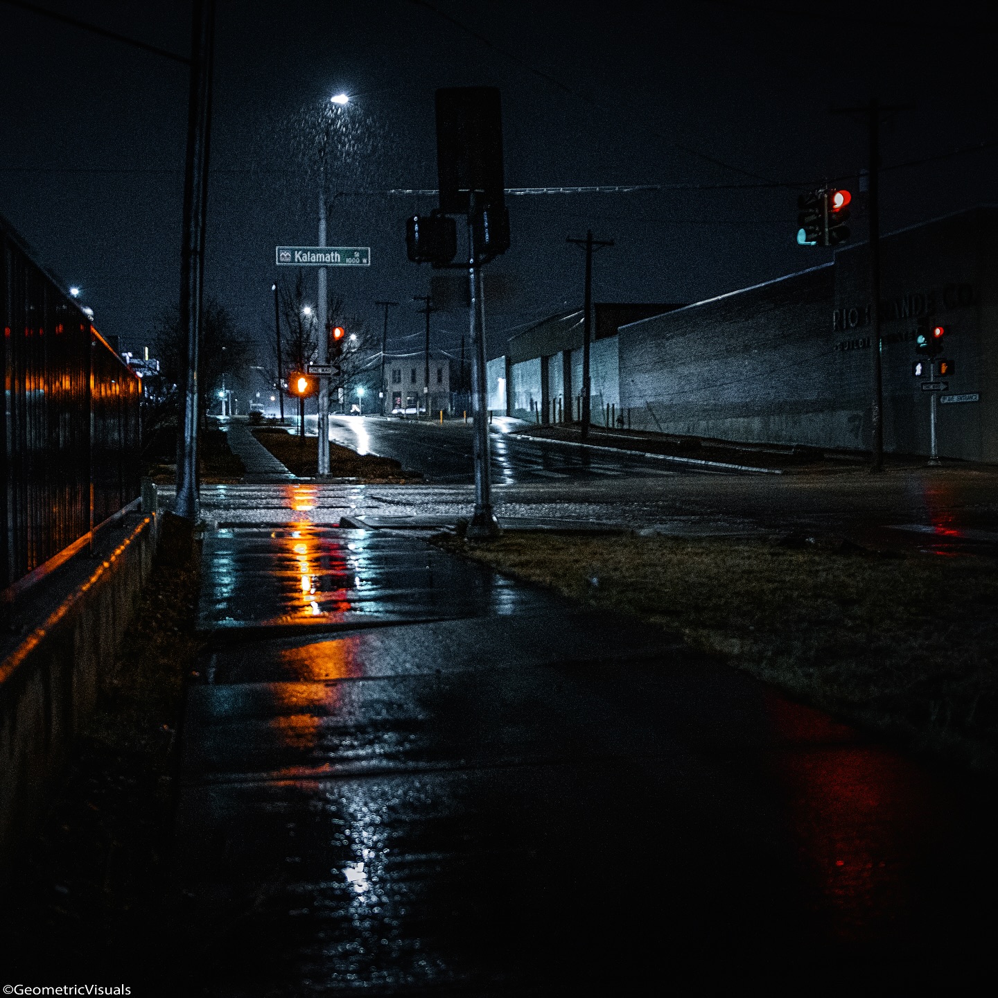 Sentinel . . . 

•

#creative_ace #nightshots #lighttrail #urbanromatix #night_owlz #nightshooters #tones_addiction #raw_nightshots #nightphotography #longexposure #rainnyday #reflection #wetstreets #moodydark #moody #moody_grams #dof_addicts #toneception #subshooterz #streetphotography #rsa_streetview_ #gramslayers #illgrammers #shotz__fired #etheral_moods #nightcity #nightwalk